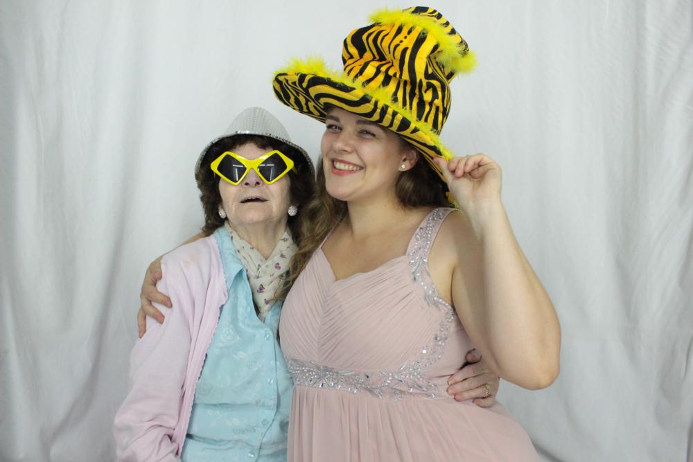 Laura & Oliver | View more photos from the event at gallery.myphotoboothexperience.co.uk/u/MyPhotoBoothExperienceLtd/Laura-Oliver
